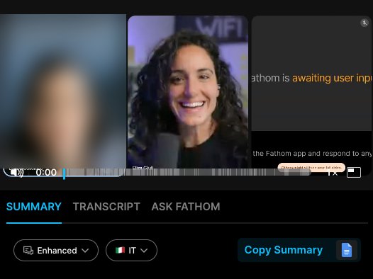 Una sessione 1:1 su Fathom: Elisa e la persona con cui lavora, con il riepilogo della call sotto